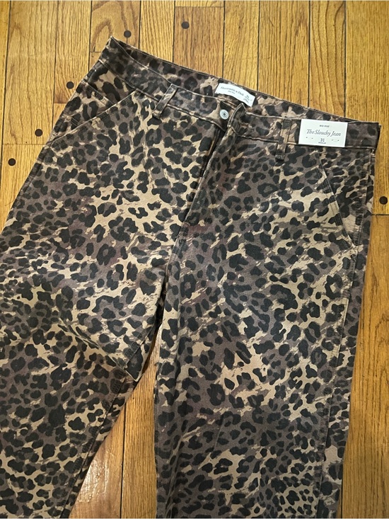 Abercrombie & Fitch Denim - Abercrombie slouchy Jean Women's Leopard Print Jeans - Brown/Black
